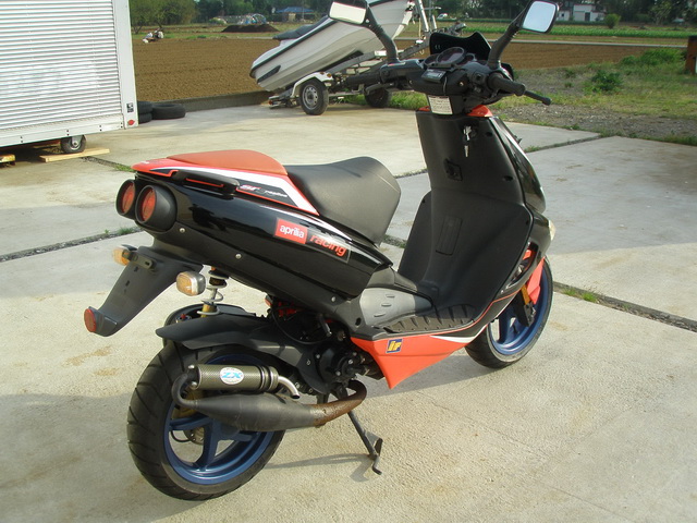 Купить мотоцикл Aprilia SR50 2000 фото 7